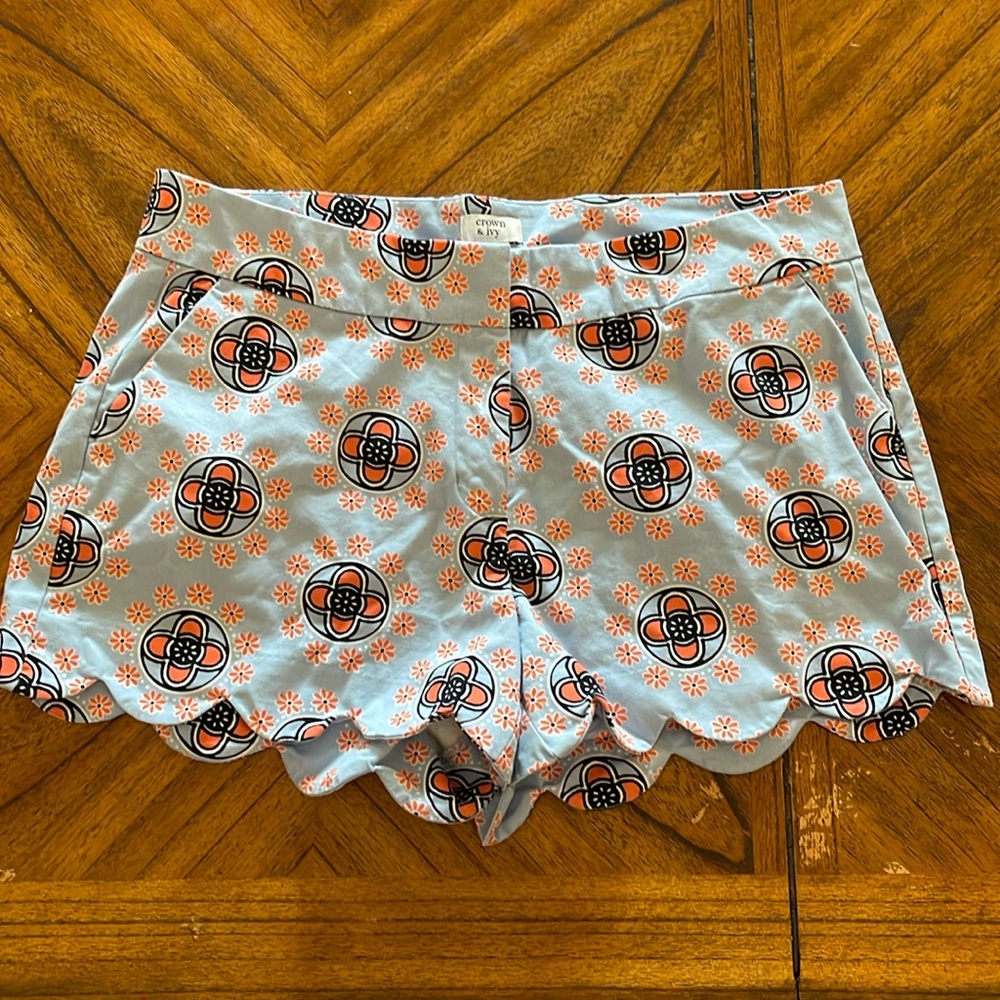 Crown & Ivy Shelby shorts - size 12 - LNC